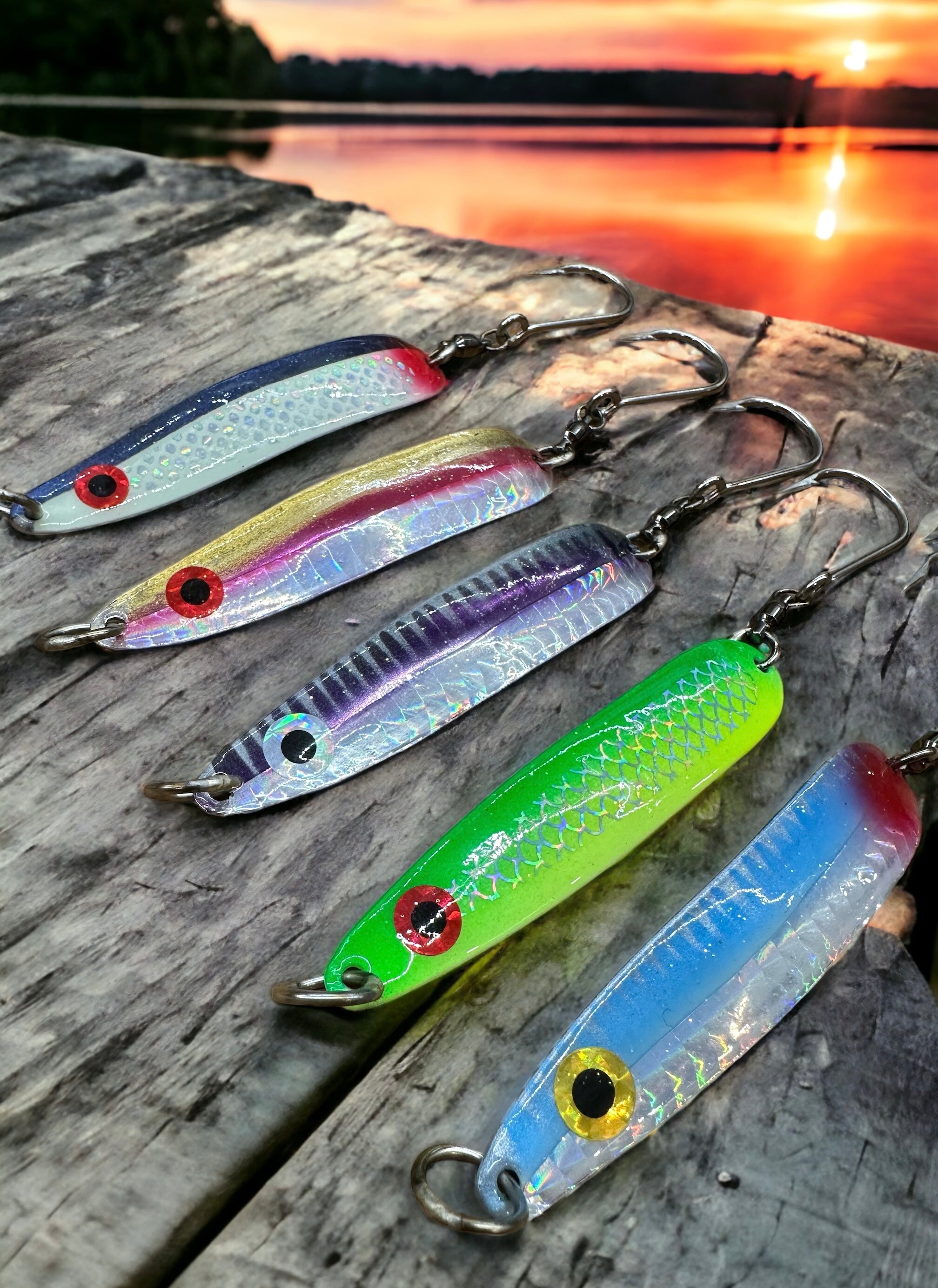 buy fishing lure online 24-Piece Kit Tackle Box Set - Premium Bass Lures Variety Pack with Poppers, Minnows, Frogs & Soft Baits The Thomas Colorado Minnow is a baitfish imitator FONMANG Fishing Lure Spinners, 12pcs