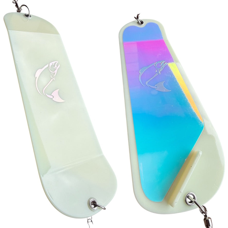 ELECTRO MIRROR KICK FIN FLASHERS - Coming to Canada June 2026